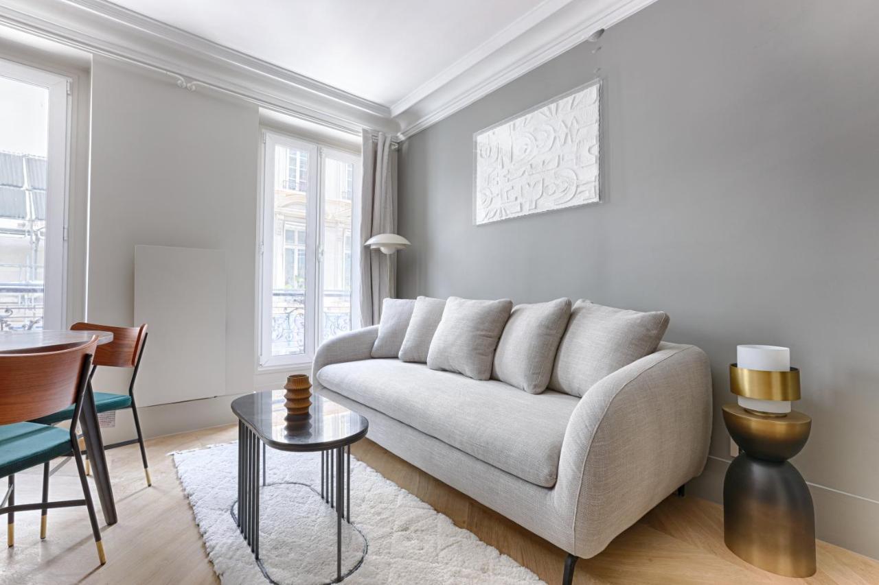 Unique Luxury Parisian Flat 2Br/6P -Champs Elysees Luaran gambar