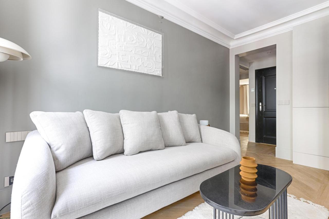 Unique Luxury Parisian Flat 2Br/6P -Champs Elysees Luaran gambar